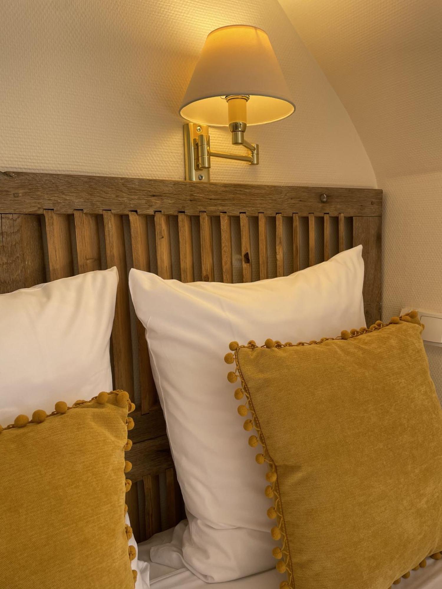 Le Trouville - Hotel De Charme Екстер'єр фото