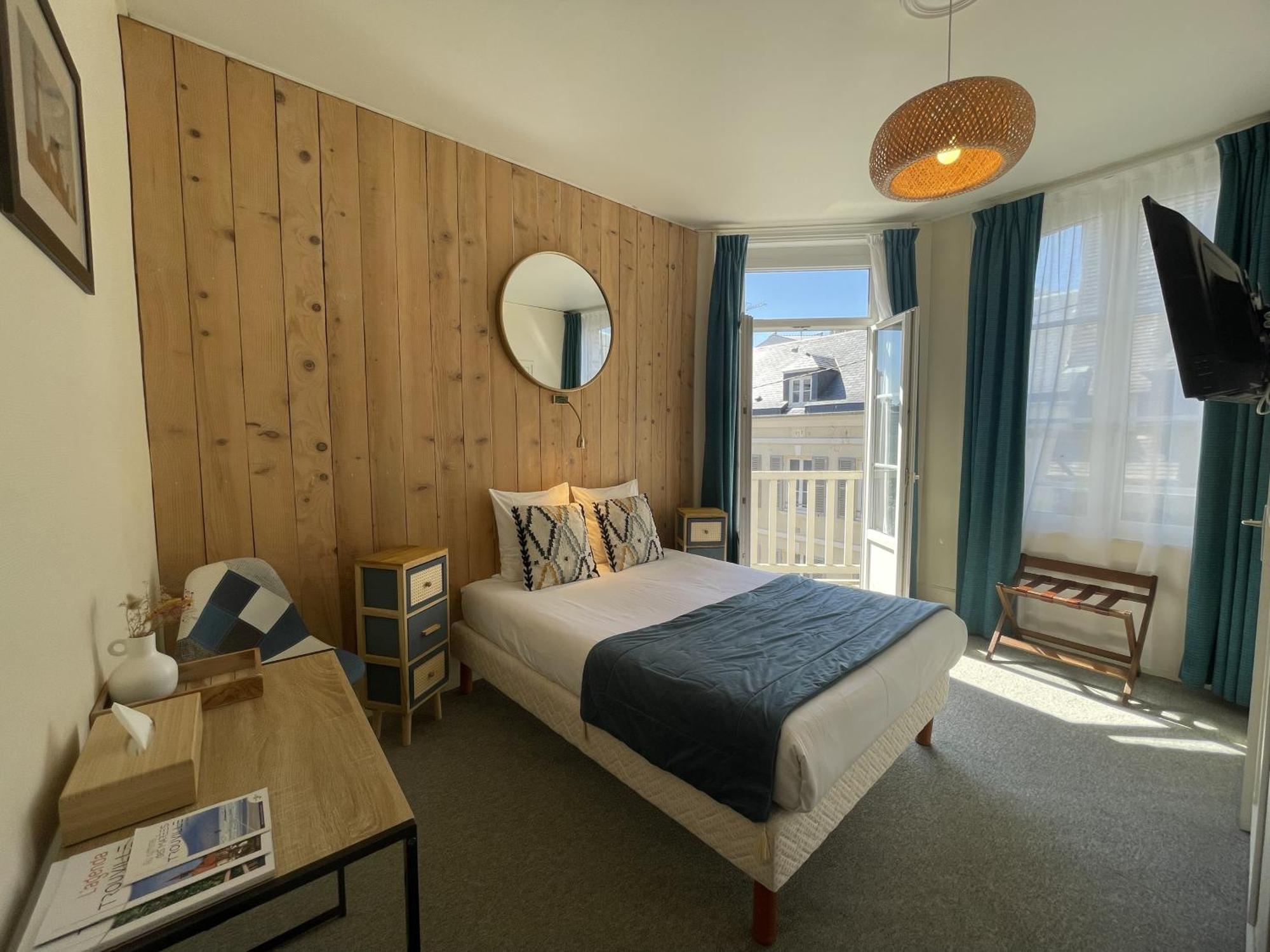 Le Trouville - Hotel De Charme Екстер'єр фото