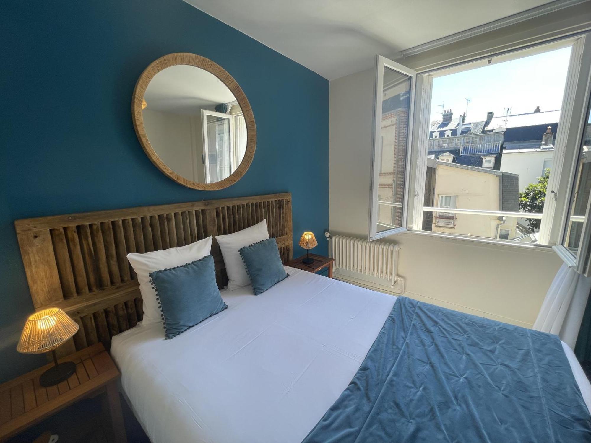 Le Trouville - Hotel De Charme Екстер'єр фото