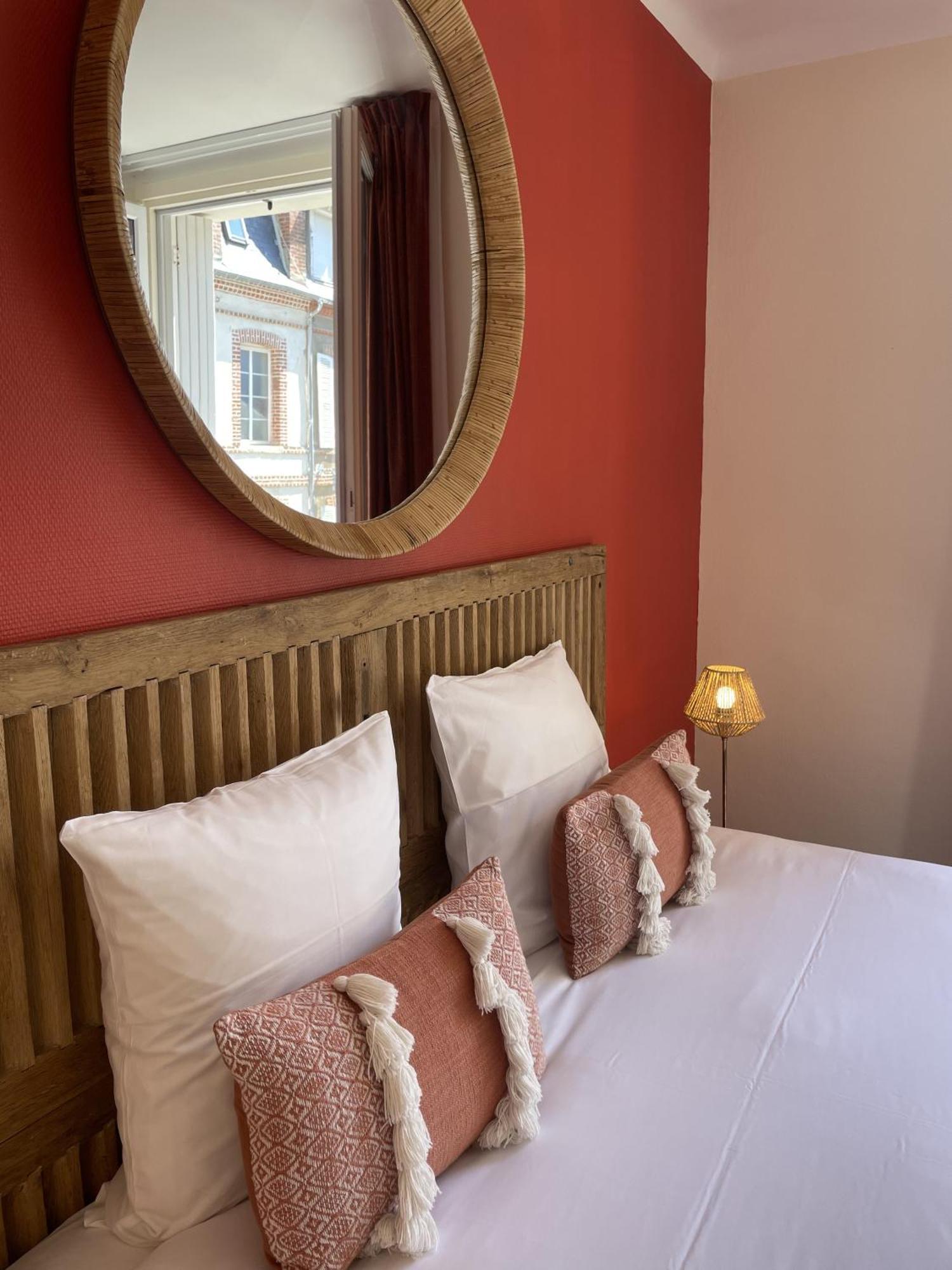Le Trouville - Hotel De Charme Екстер'єр фото